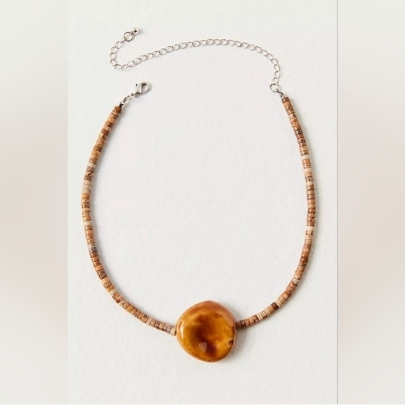 NWT Free People The Florist Choker Tan
Caramel Brown - Picture 2 of 8